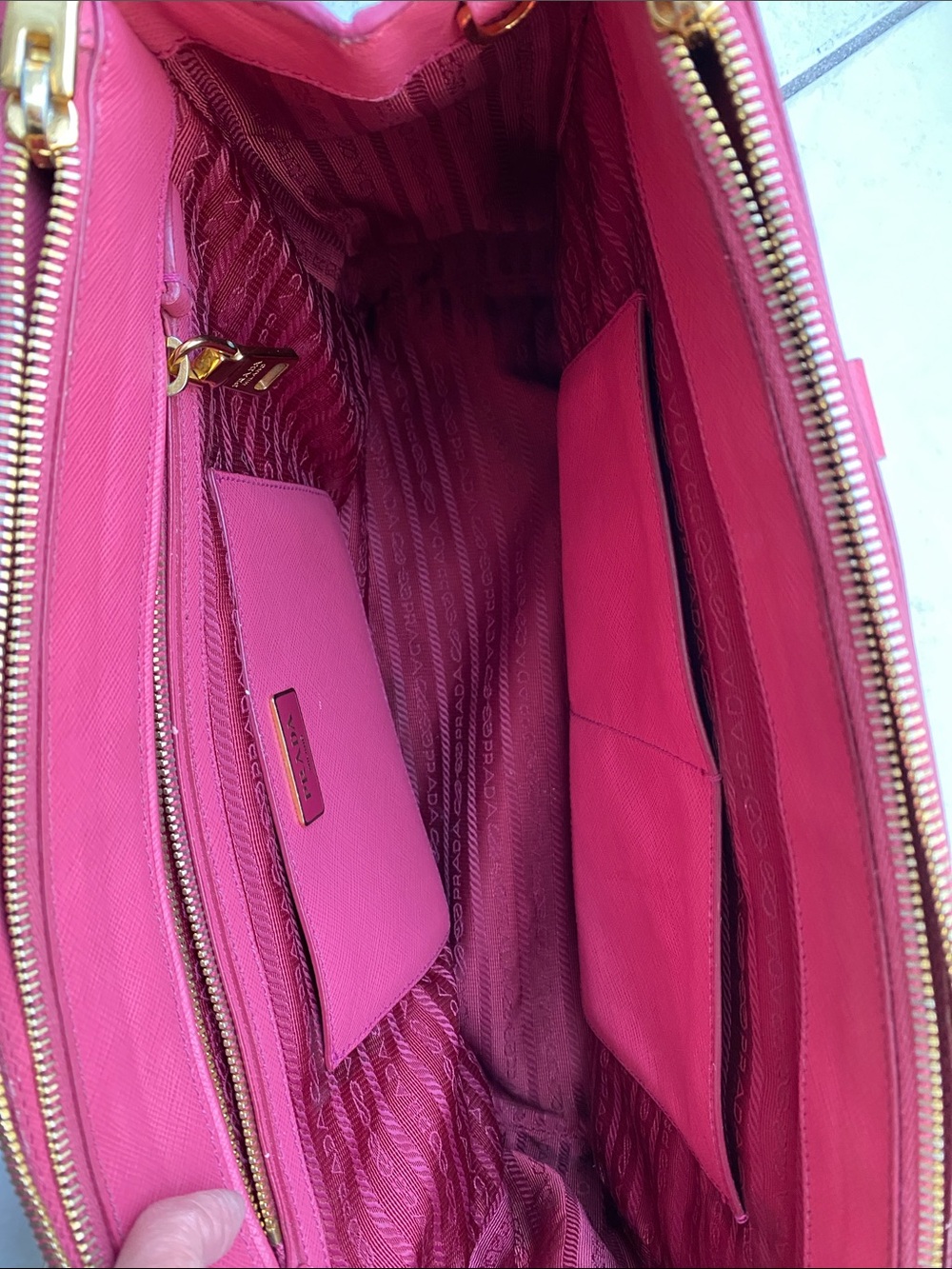 Pre Owned Prada Galleria small Saffiano leather bag in Raspberry Pink - Picture 16 of 16